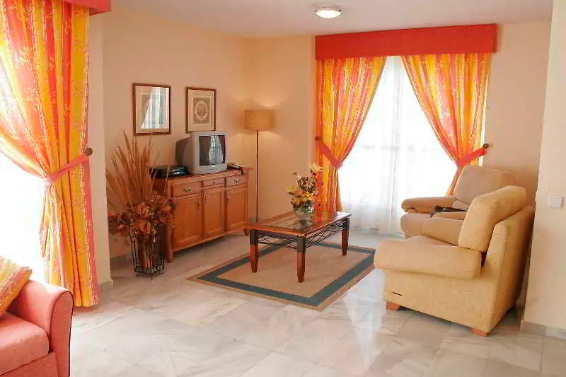Apartamentos Fenix Beach Hotel